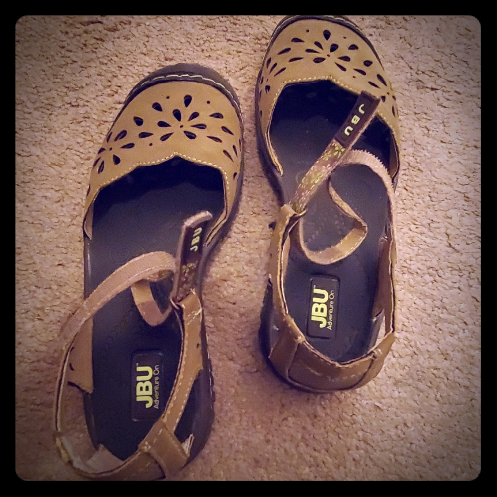 JBU sandals